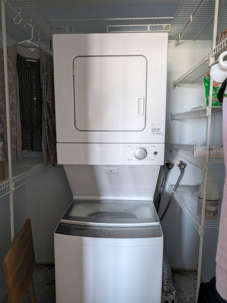 4725 COVE CIRCLE, #APT 609, St Petersburg, FL 33708 insuite washer/dryer