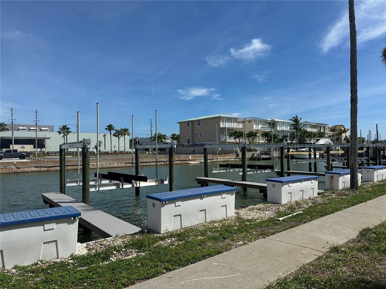 4725 COVE CIRCLE, #APT 609, St Petersburg, FL 33708 4725 COVE CIRCLE, #APT 609, St Petersburg, FL 33708
