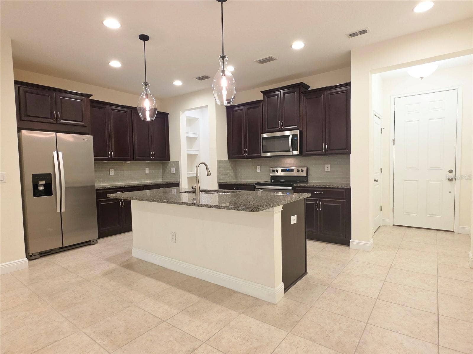14243 DAMSELFLY DRIVE, Tampa, FL 33625 14243 DAMSELFLY DRIVE, Tampa, FL 33625