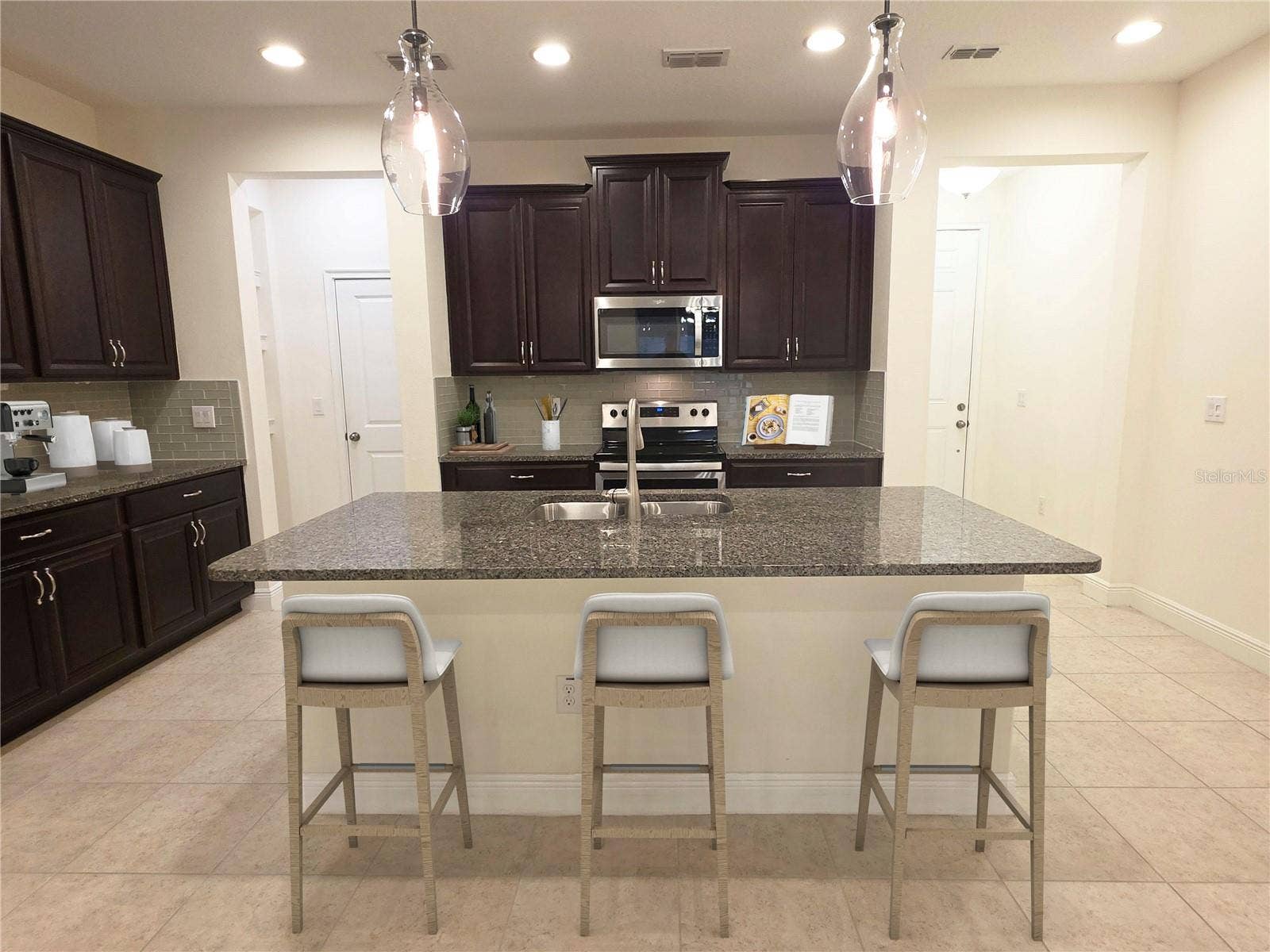 14243 DAMSELFLY DRIVE, Tampa, FL 33625 14243 DAMSELFLY DRIVE, Tampa, FL 33625