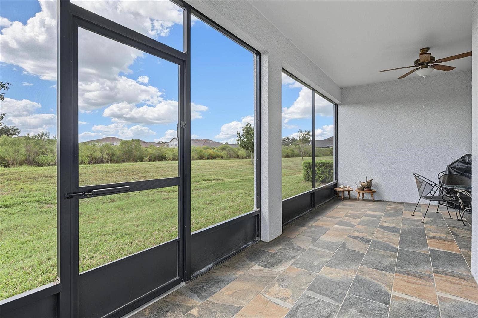 31733 CABANA RYE AVENUE, San Antonio, FL 33576 Large screened lanai