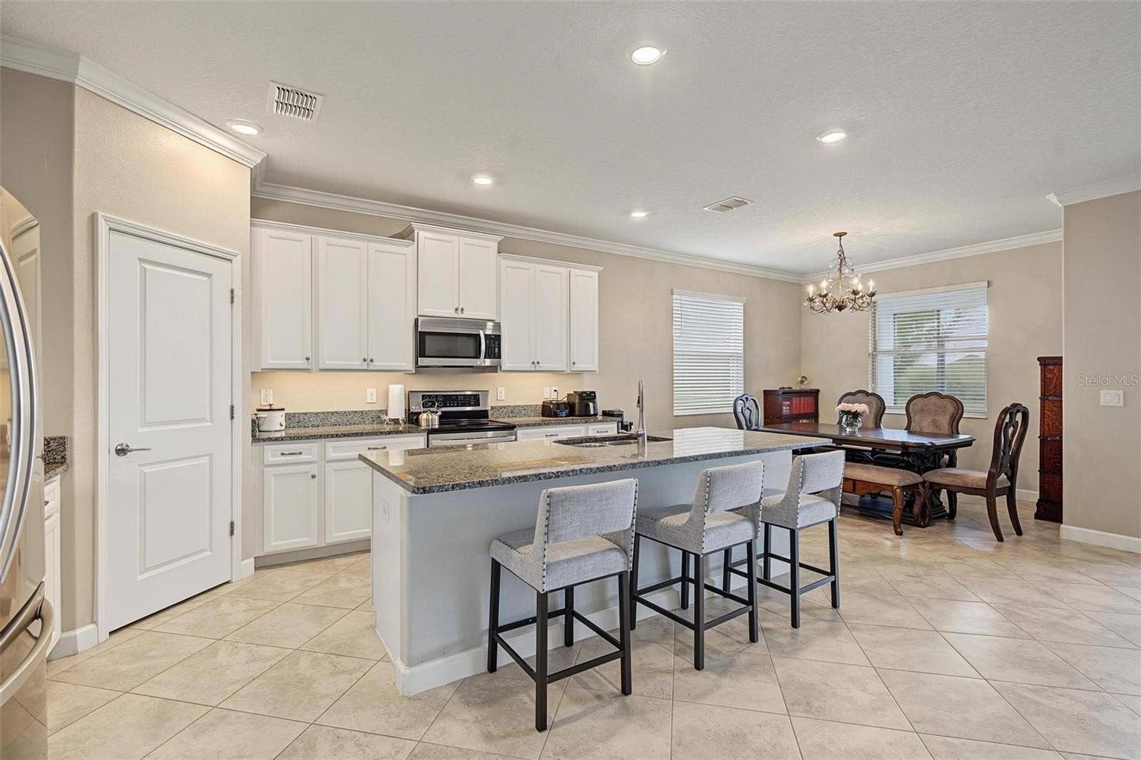 31733 CABANA RYE AVENUE, San Antonio, FL 33576 Large kitchen with lots of counter space
