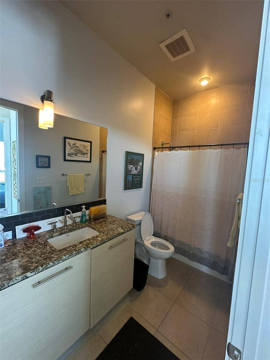400 4TH AVENUE S, #1207, St Petersburg, FL 33701 Bathroom2