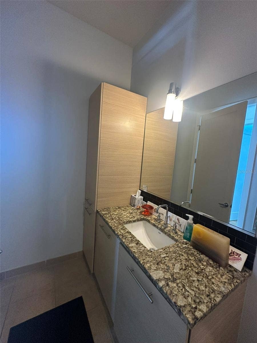 400 4TH AVENUE S, #1207, St Petersburg, FL 33701 400 4TH AVENUE S, #1207, St Petersburg, FL 33701