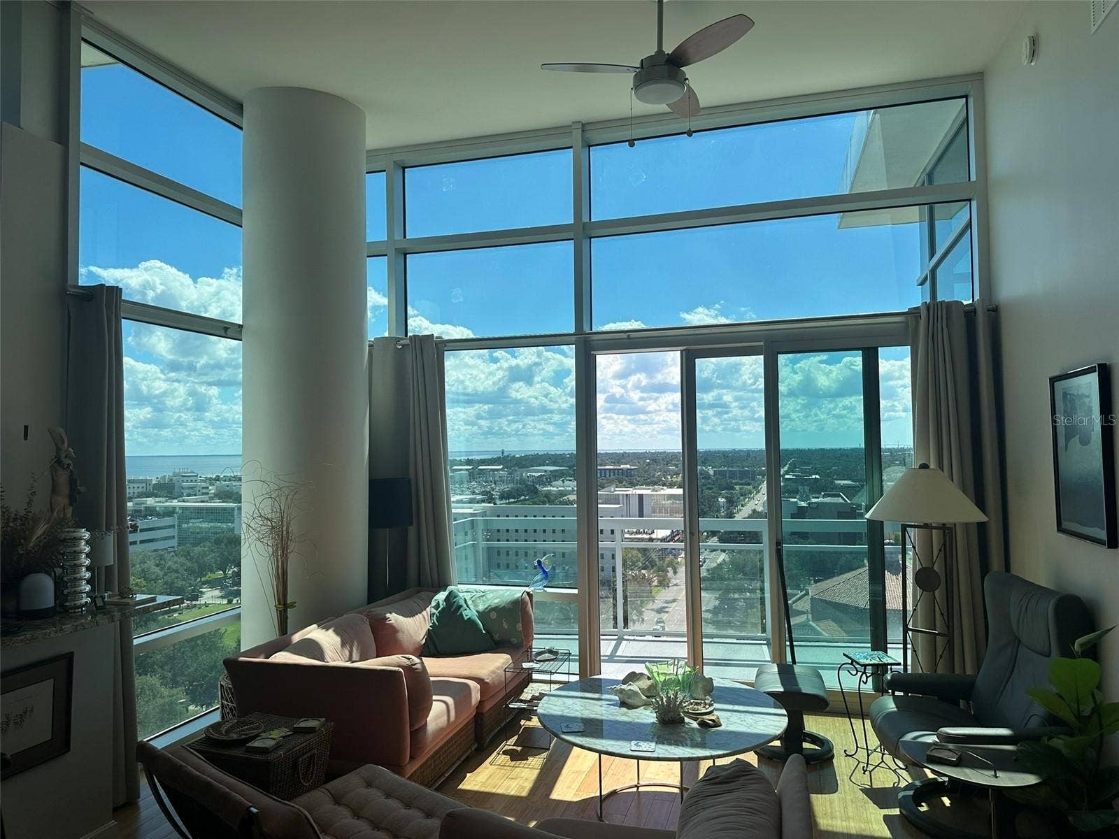 400 4TH AVENUE S, #1207, St Petersburg, FL 33701 400 4TH AVENUE S, #1207, St Petersburg, FL 33701