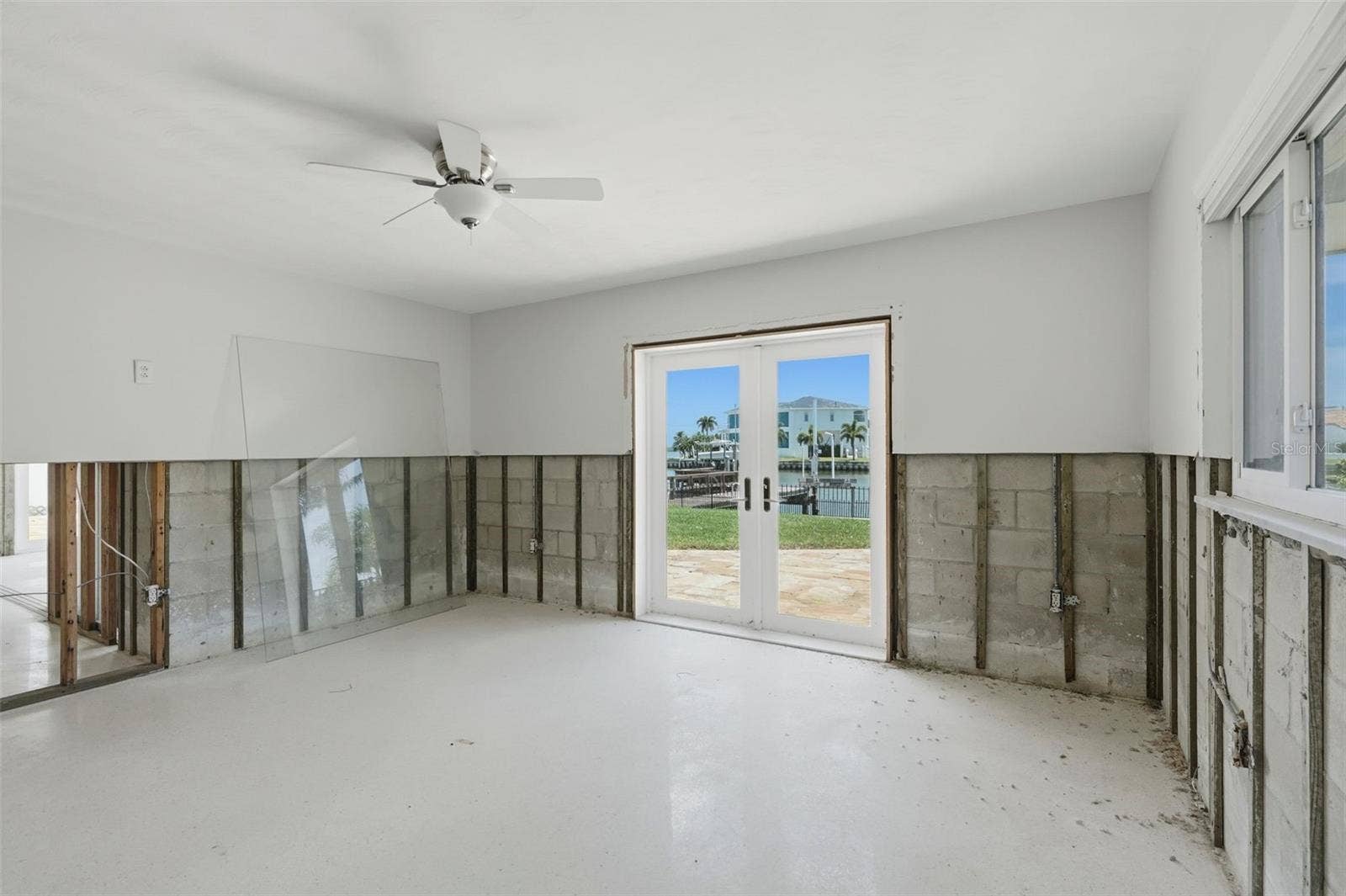12525 4TH ST E, Treasure Island, FL 33706