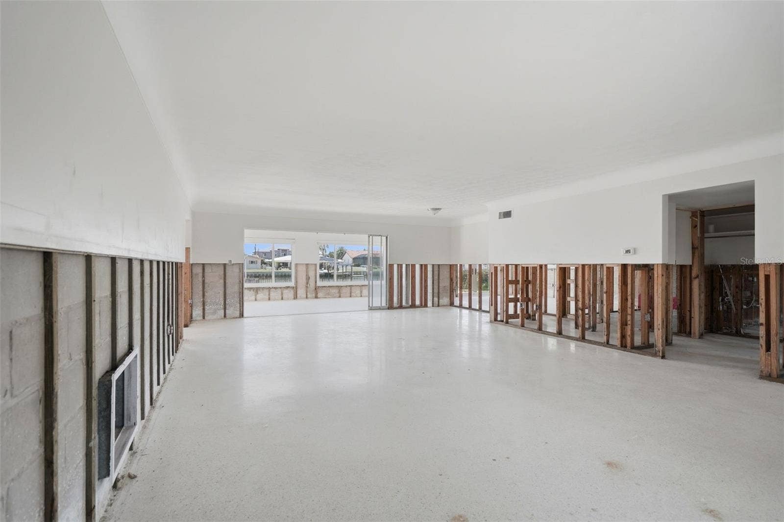 12525 4TH ST E, Treasure Island, FL 33706