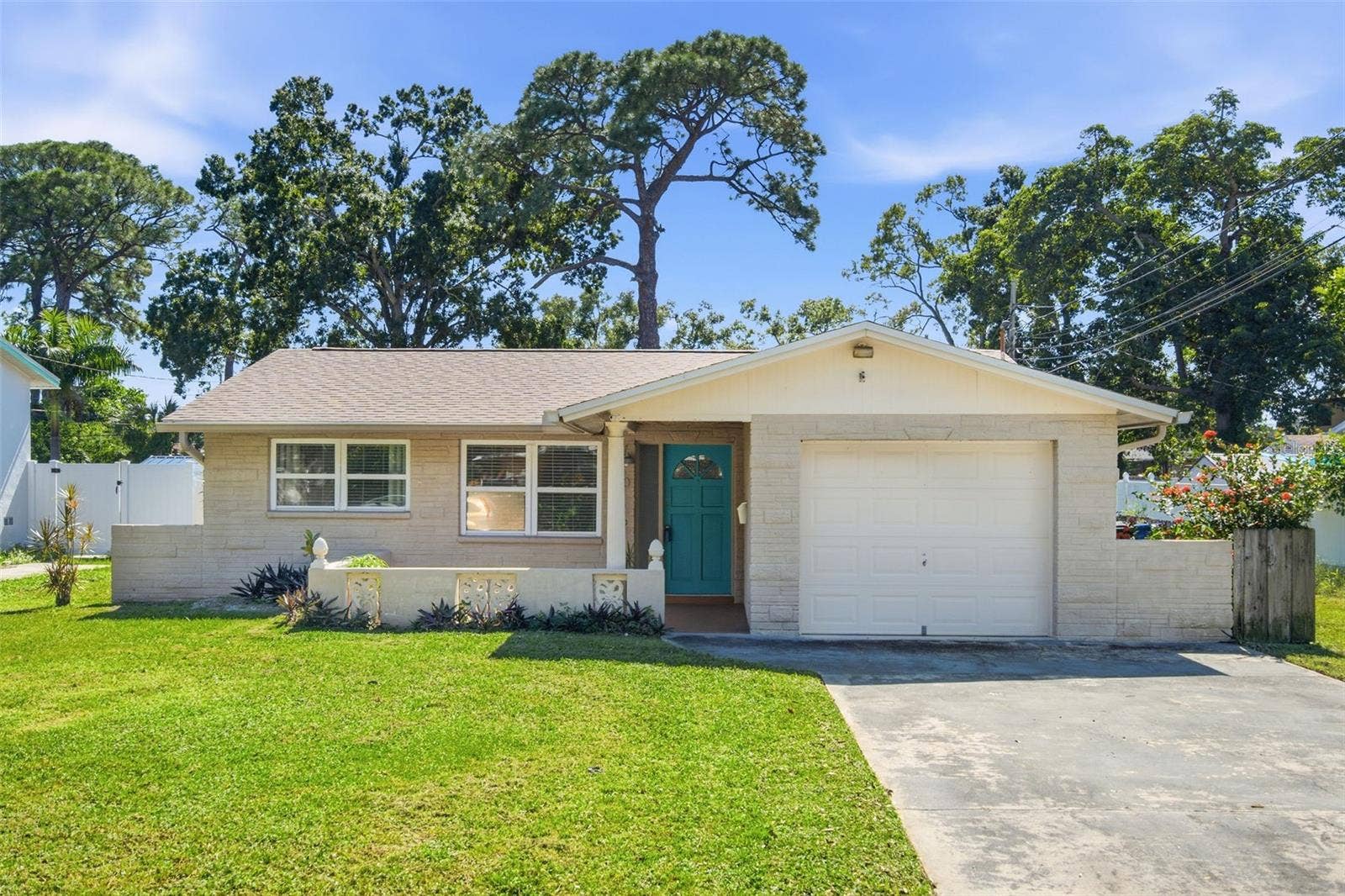 770 63RD AVENUE N, St Petersburg, FL 33702 770 63RD AVENUE N, St Petersburg, FL 33702