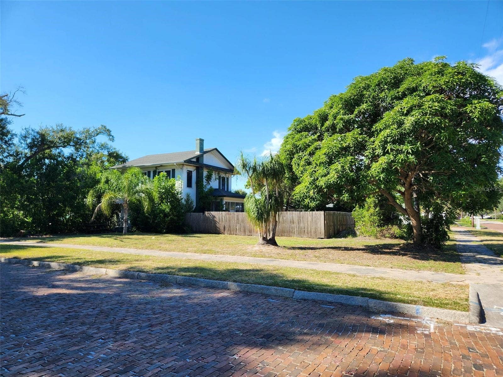 4815 3RD AVENUE N, St Petersburg, FL 33713 4815 3RD AVENUE N, St Petersburg, FL 33713