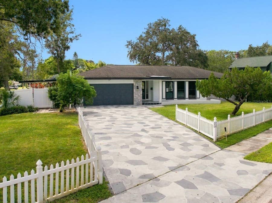 Property photo for 330 PATICA RD NE, St Petersburg, FL