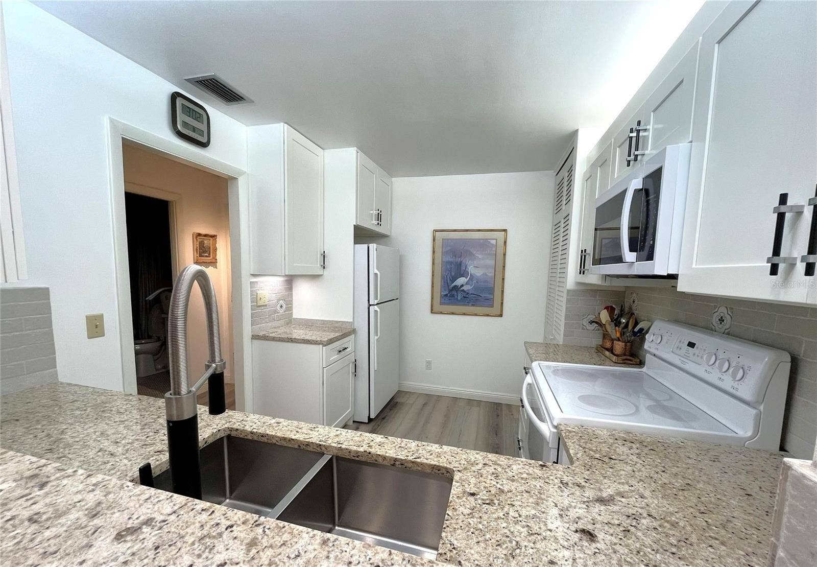 100 BLUFF VIEW DRIVE, #211A, Belleair Bluffs, FL 33770 100 BLUFF VIEW DRIVE, #211A, Belleair Bluffs, FL 33770