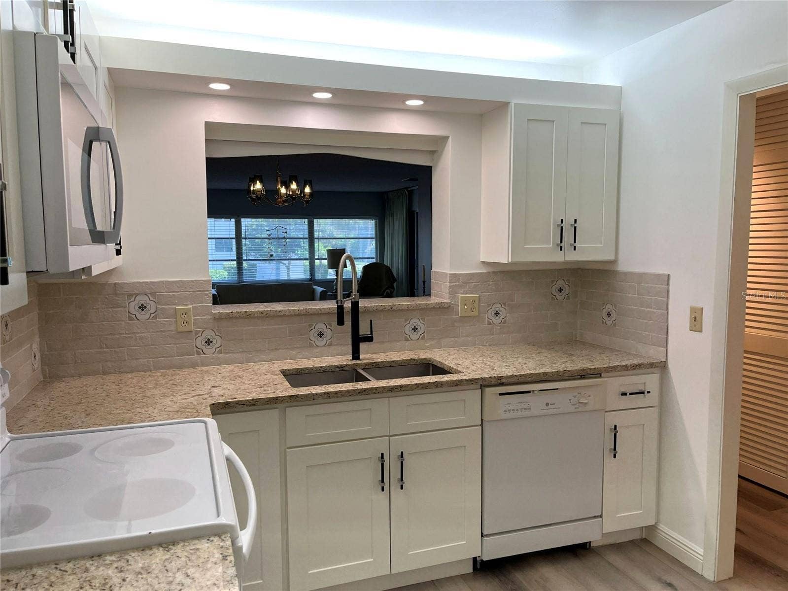 100 BLUFF VIEW DRIVE, #211A, Belleair Bluffs, FL 33770 100 BLUFF VIEW DRIVE, #211A, Belleair Bluffs, FL 33770