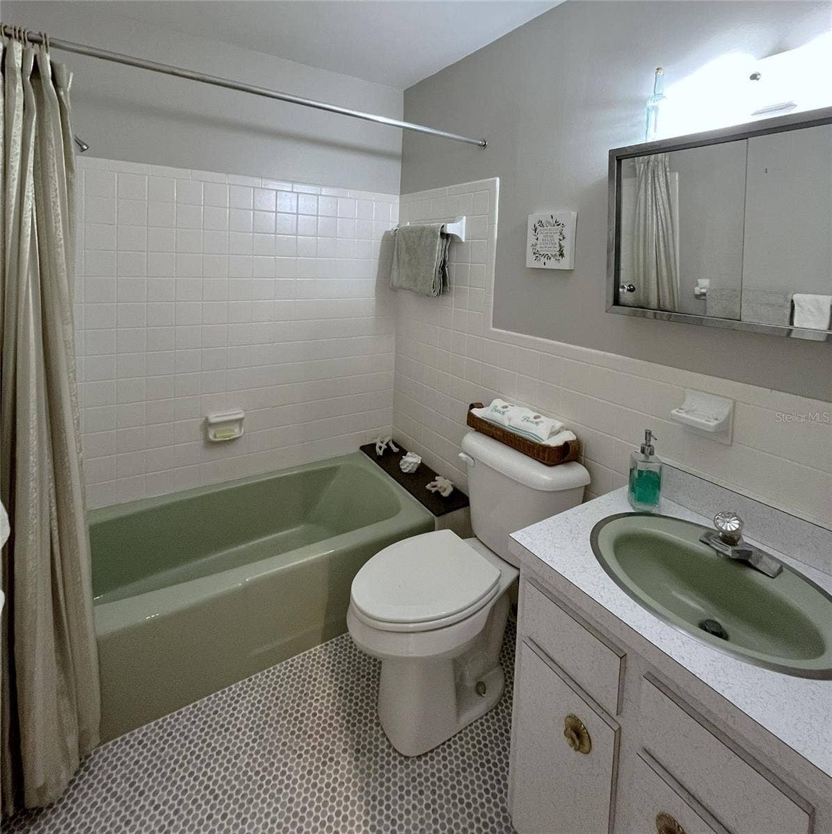 100 BLUFF VIEW DRIVE, #211A, Belleair Bluffs, FL 33770 100 BLUFF VIEW DRIVE, #211A, Belleair Bluffs, FL 33770