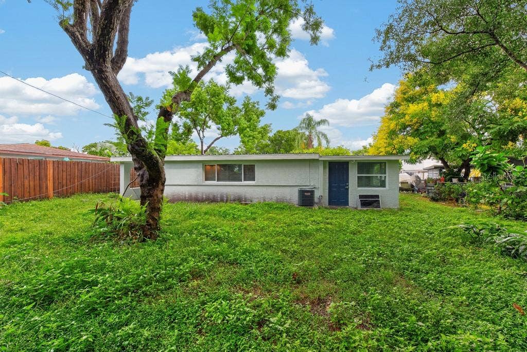 10528 113TH AVENUE, Largo, FL 33773 10528 113TH AVENUE, Largo, FL 33773