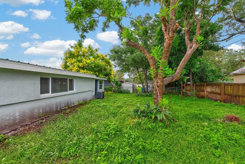 10528 113TH AVENUE, Largo, FL 33773 10528 113TH AVENUE, Largo, FL 33773
