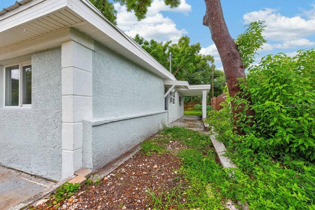10528 113TH AVENUE, Largo, FL 33773 10528 113TH AVENUE, Largo, FL 33773