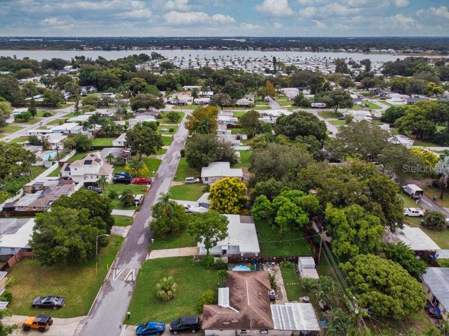 10528 113TH AVENUE, Largo, FL 33773 10528 113TH AVENUE, Largo, FL 33773