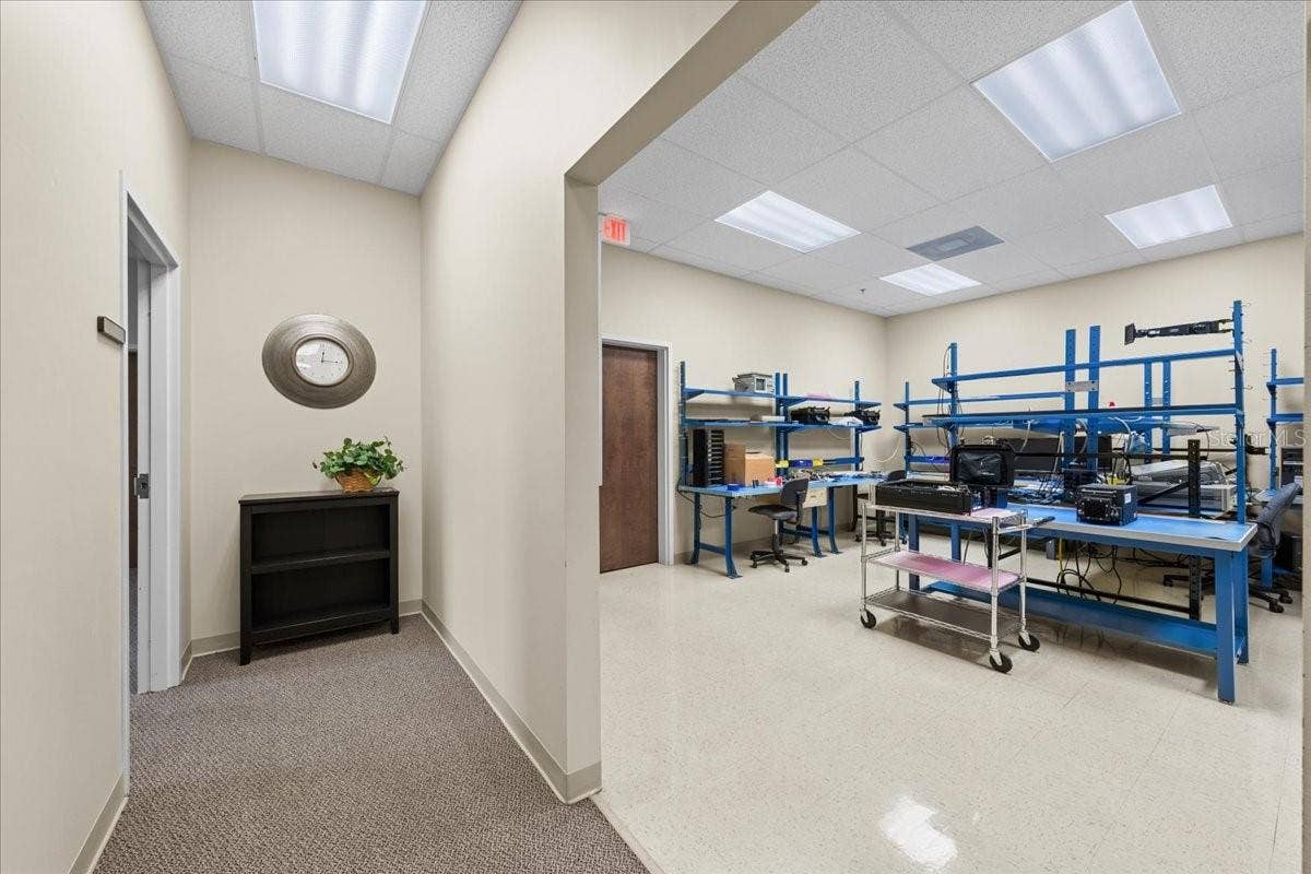 8222 118TH AVENUE, #600, Largo, FL 33773 engineering room