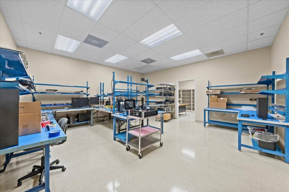8222 118TH AVENUE, #600, Largo, FL 33773 engineering room