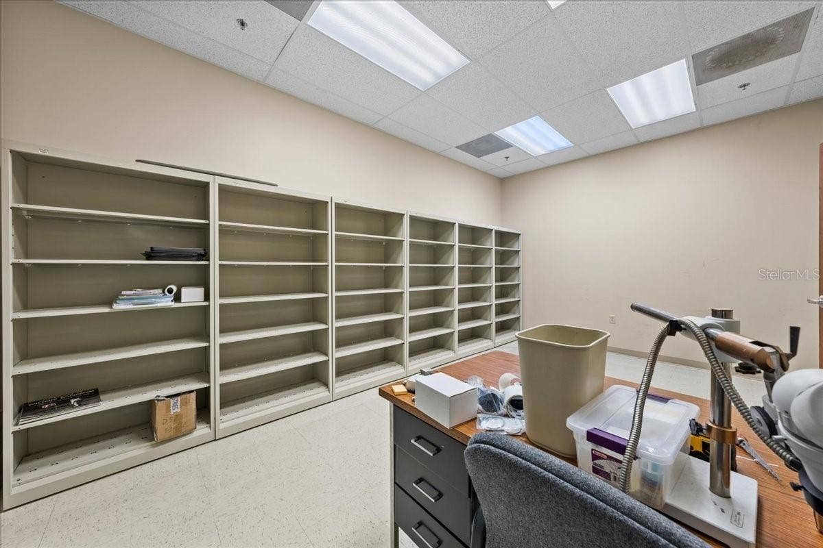 8222 118TH AVENUE, #600, Largo, FL 33773 inventory room