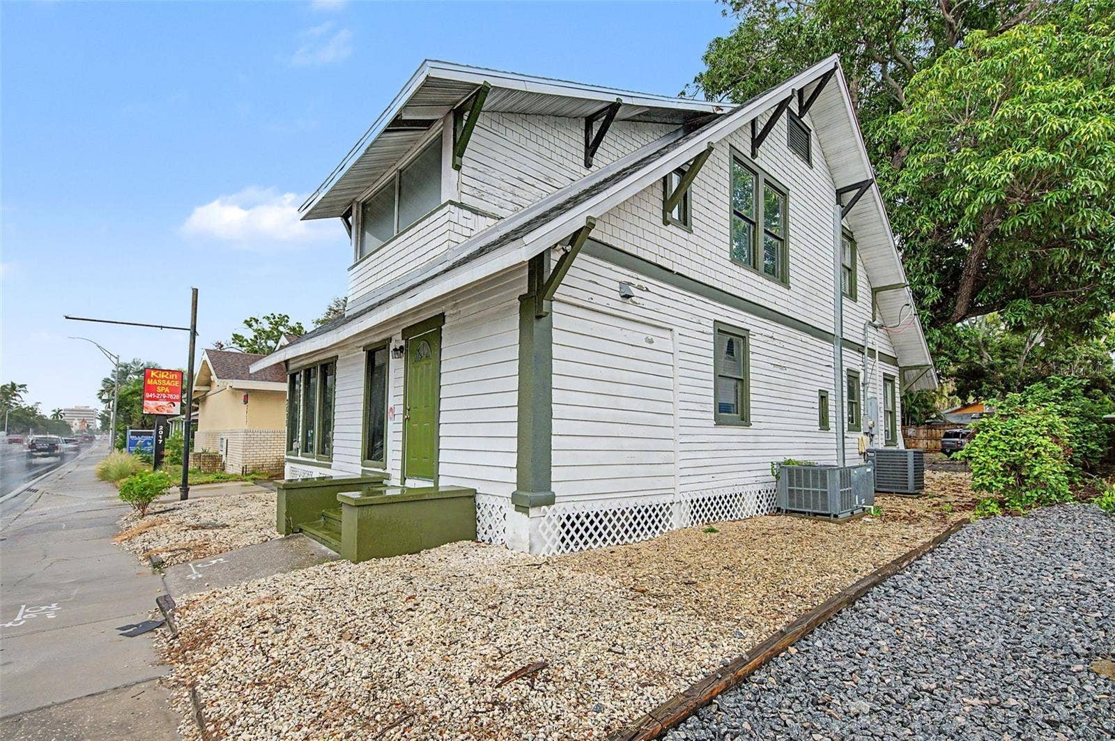 2019 MANATEE AVENUE W, Bradenton, FL 34205 2019 MANATEE AVENUE W, Bradenton, FL 34205