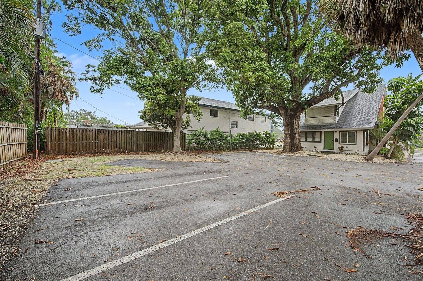 2019 MANATEE AVENUE W, Bradenton, FL 34205 2019 MANATEE AVENUE W, Bradenton, FL 34205