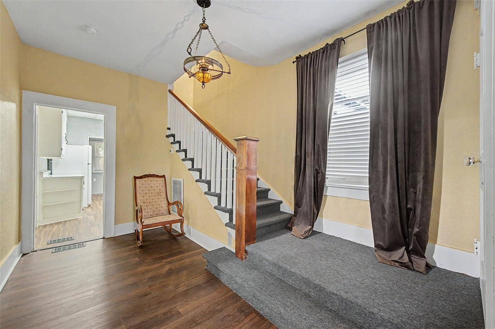 2019 MANATEE AVENUE W, Bradenton, FL 34205 2019 MANATEE AVENUE W, Bradenton, FL 34205