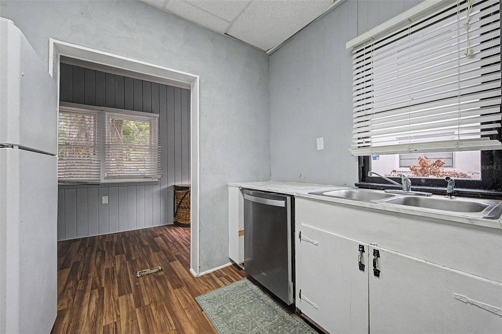 2019 MANATEE AVENUE W, Bradenton, FL 34205 2019 MANATEE AVENUE W, Bradenton, FL 34205