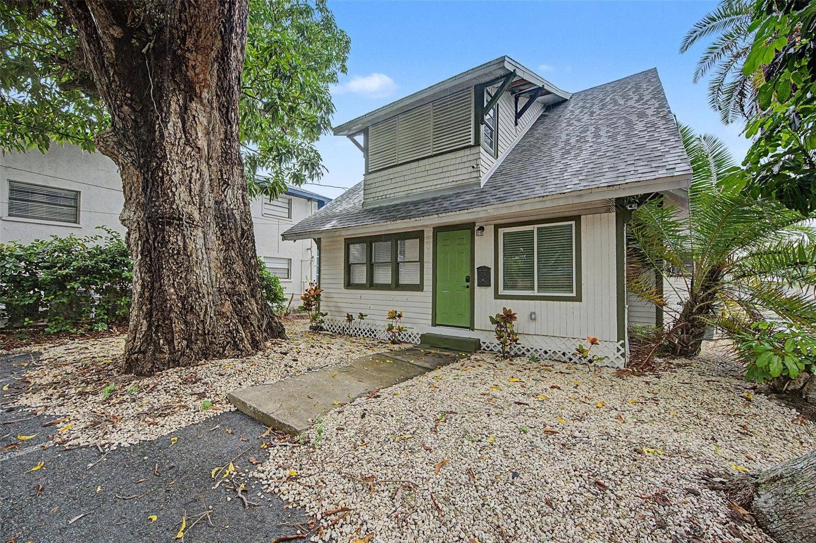2019 MANATEE AVENUE W, Bradenton, FL 34205 2019 MANATEE AVENUE W, Bradenton, FL 34205