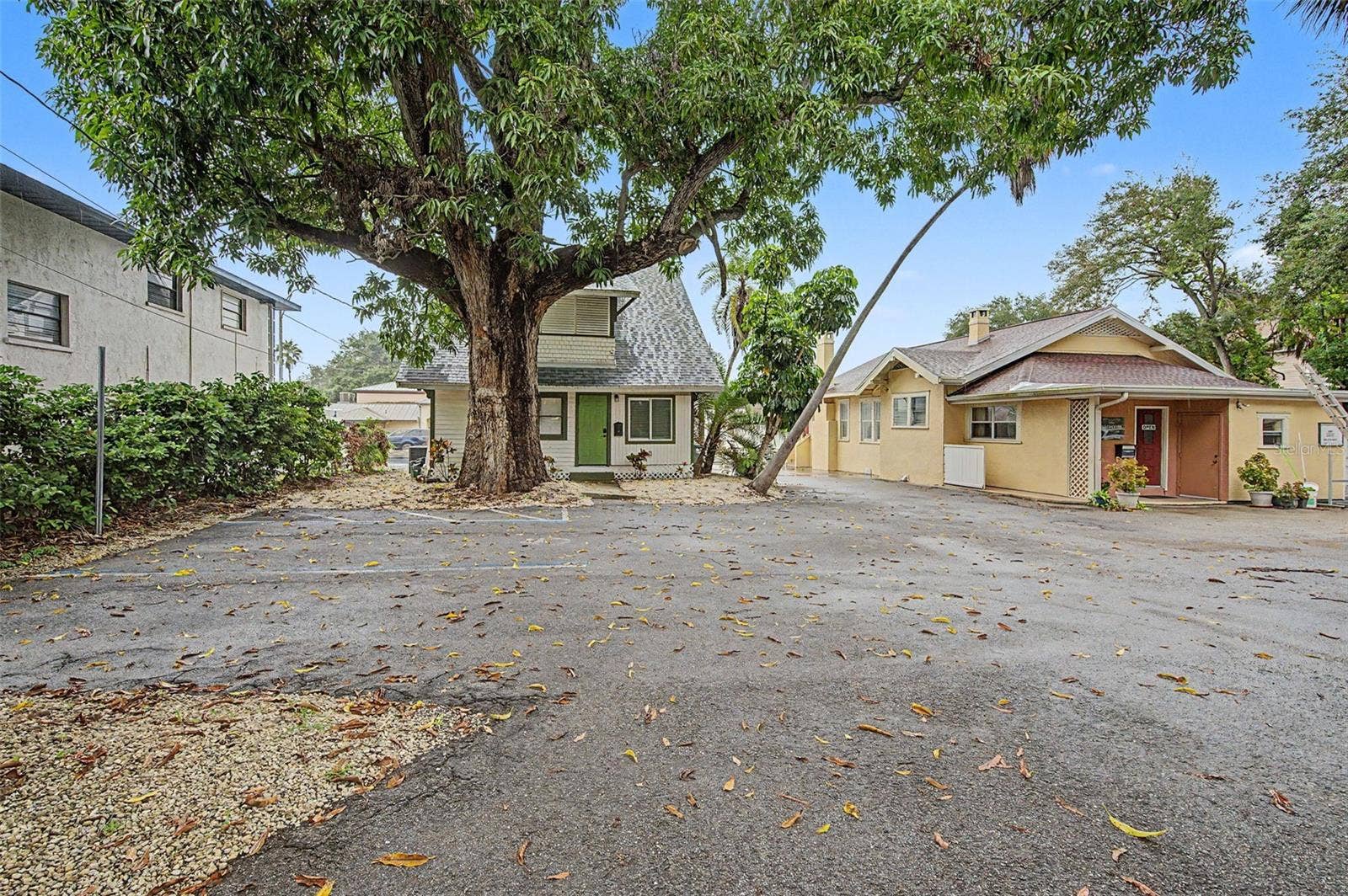 2019 MANATEE AVENUE W, Bradenton, FL 34205 2019 MANATEE AVENUE W, Bradenton, FL 34205