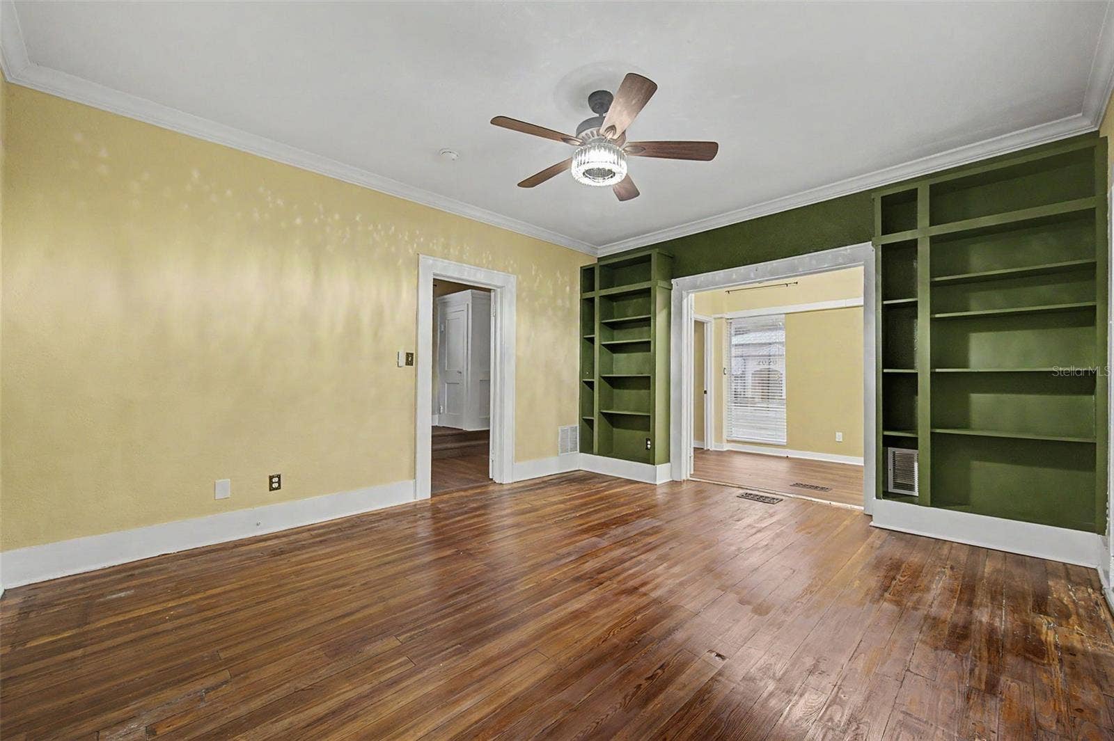 2019 MANATEE AVENUE W, Bradenton, FL 34205 2019 MANATEE AVENUE W, Bradenton, FL 34205