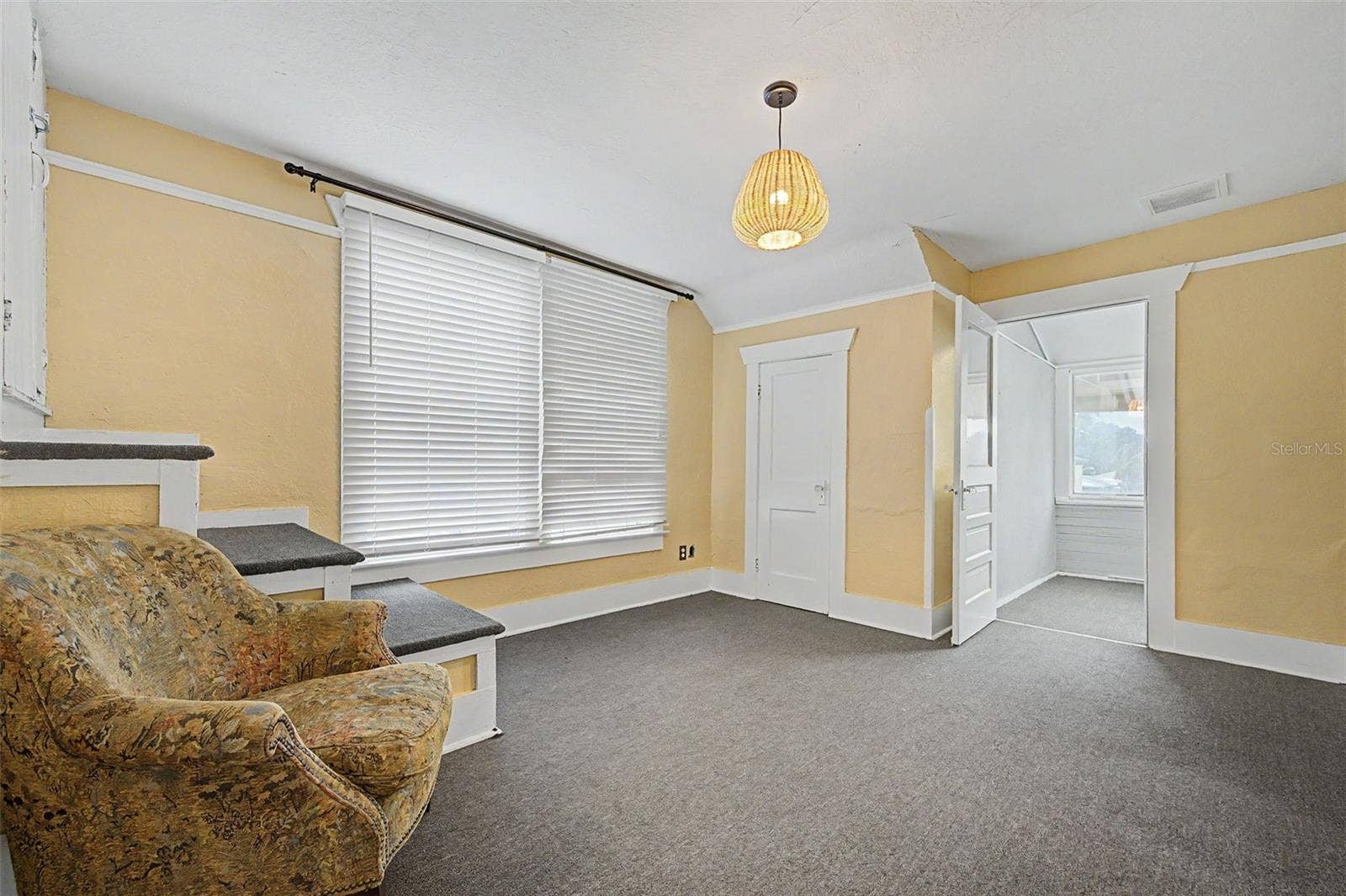 2019 MANATEE AVENUE W, Bradenton, FL 34205 2019 MANATEE AVENUE W, Bradenton, FL 34205