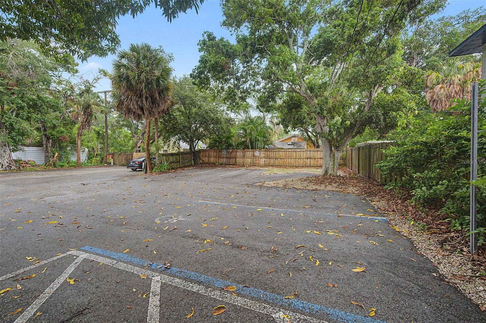 2019 MANATEE AVENUE W, Bradenton, FL 34205 2019 MANATEE AVENUE W, Bradenton, FL 34205
