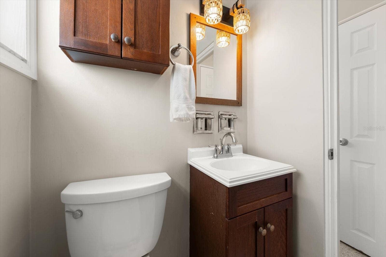 Efficiency apartment bathroom