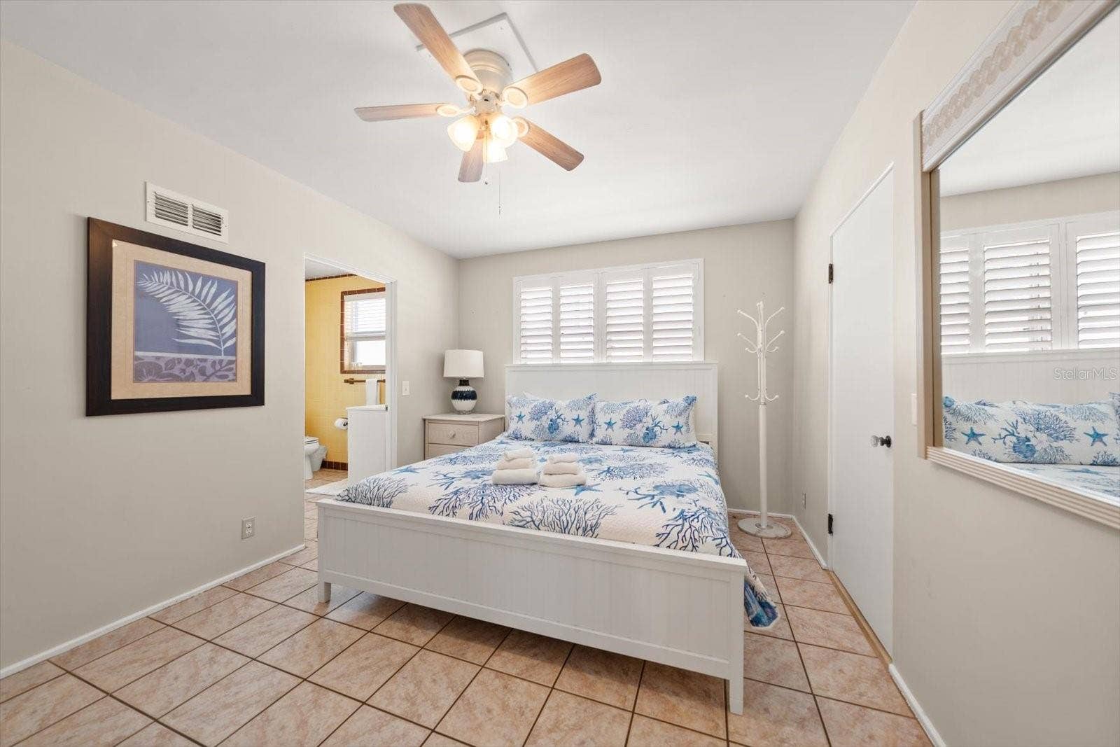 Main house 2nd bedroom