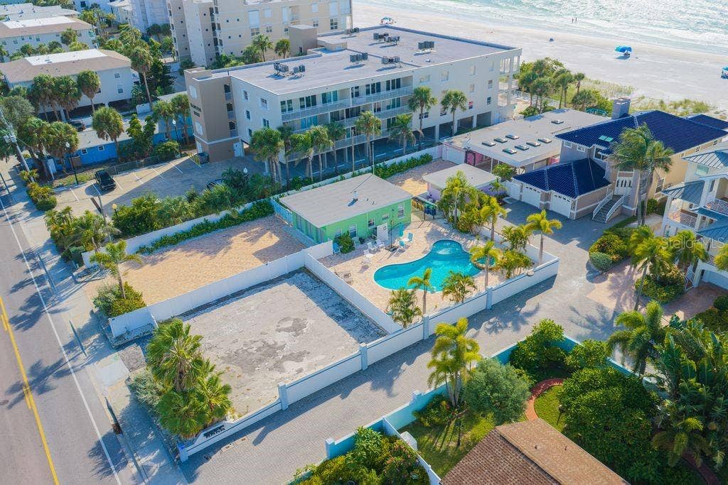 100 foot on Gulf Blvd.