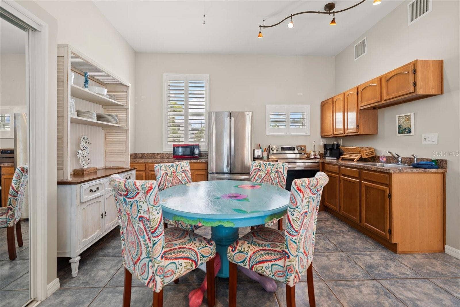 1 bedroom kitchen area