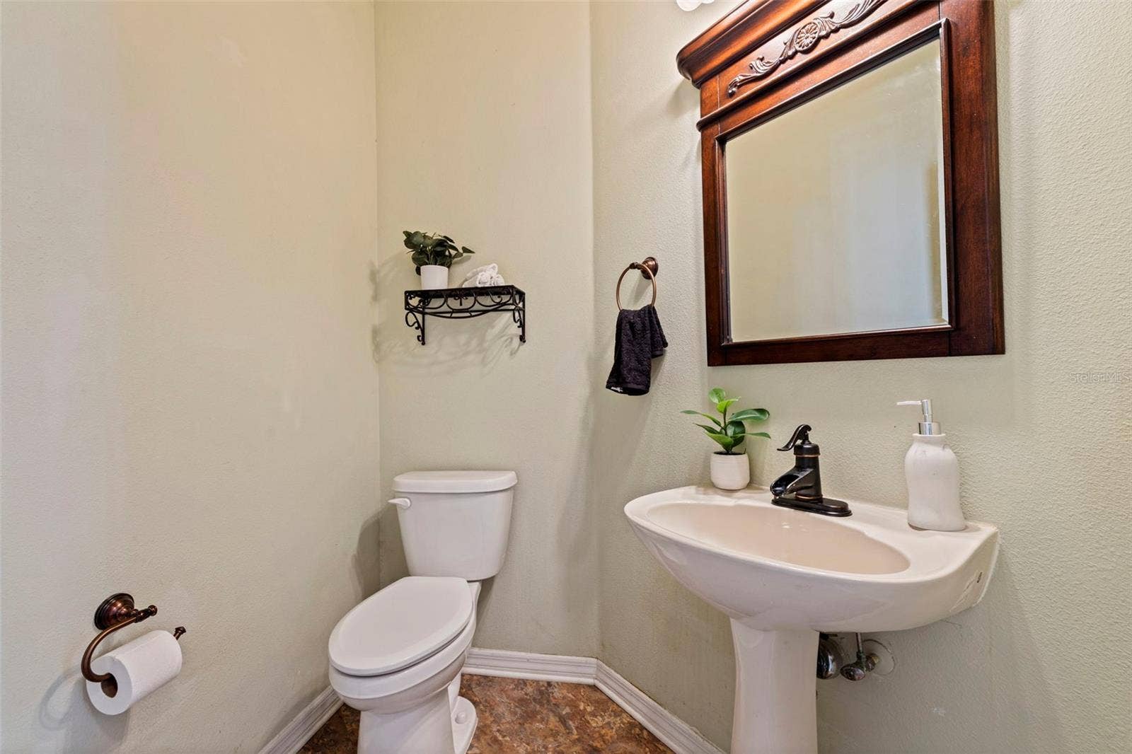 4758 WHISPERING WIND AVENUE, Tampa, FL 33614 4758 WHISPERING WIND AVENUE, Tampa, FL 33614