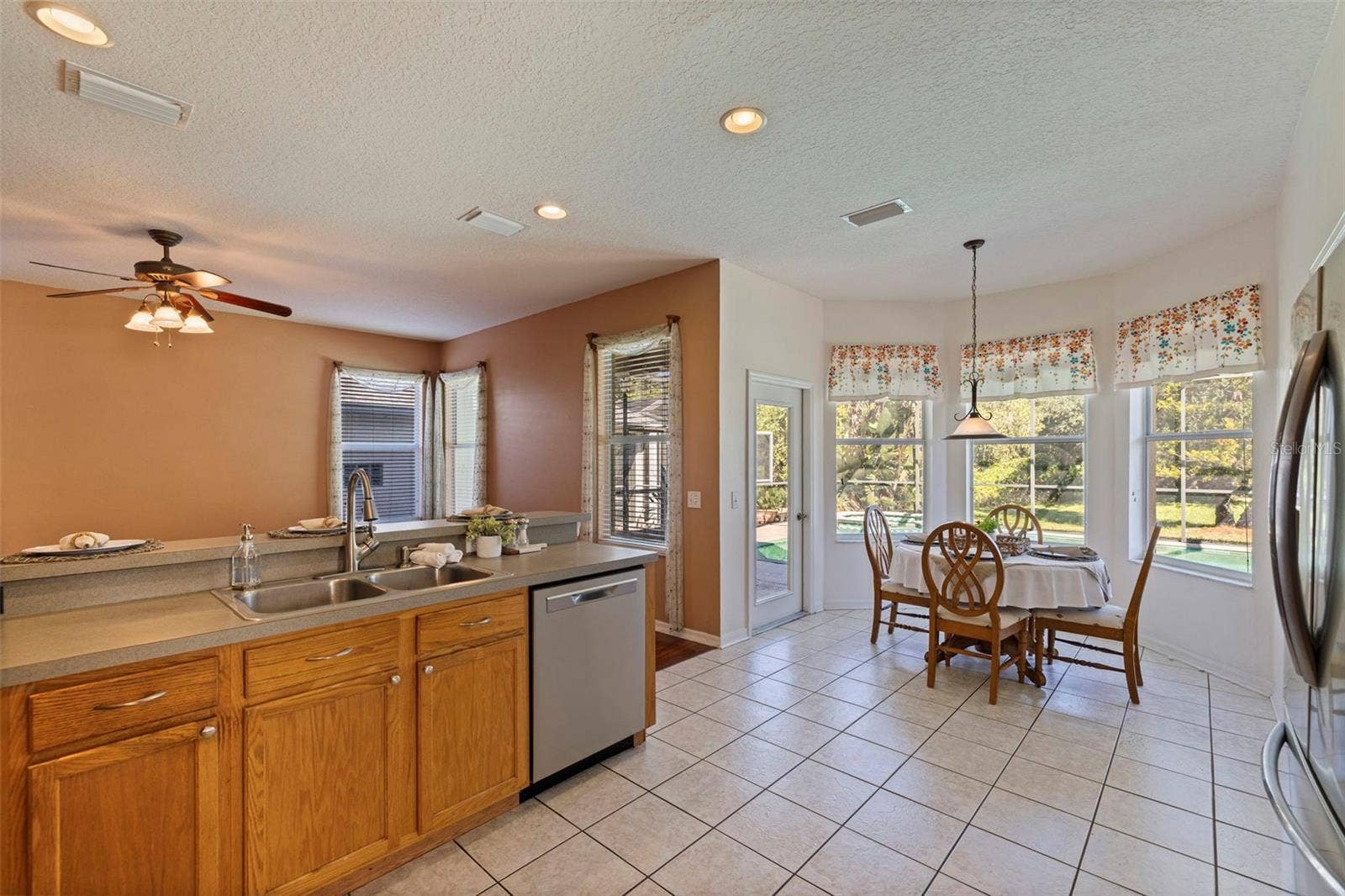 4758 WHISPERING WIND AVENUE, Tampa, FL 33614 4758 WHISPERING WIND AVENUE, Tampa, FL 33614