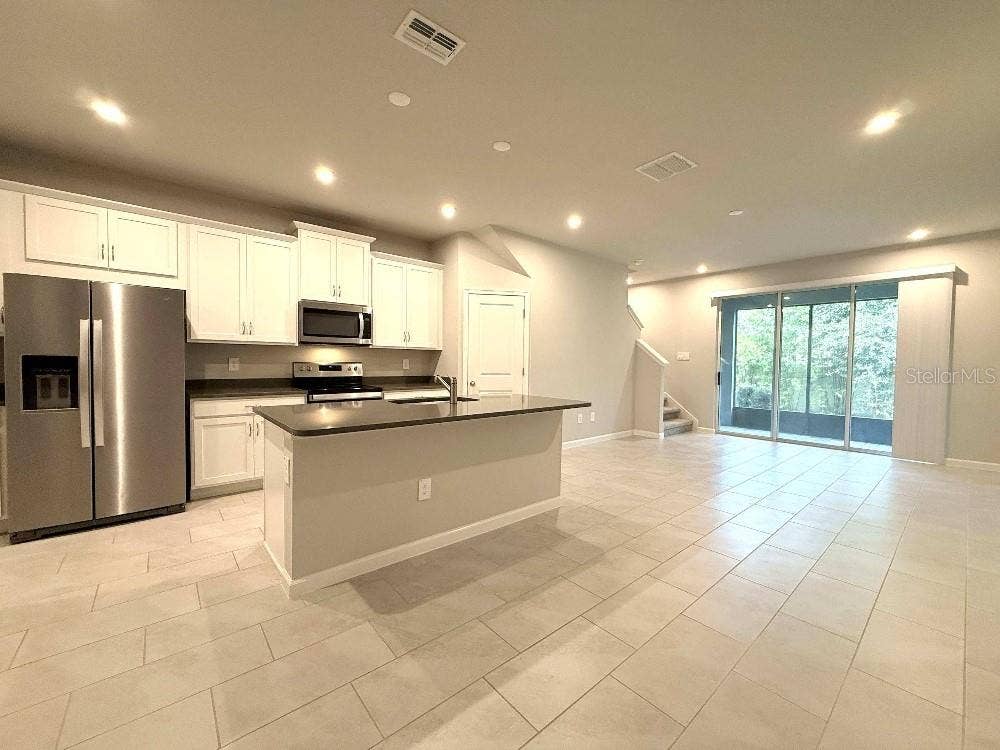4166 CLOUD HOPPER WAY, Lutz, FL 33559 4166 CLOUD HOPPER WAY, Lutz, FL 33559