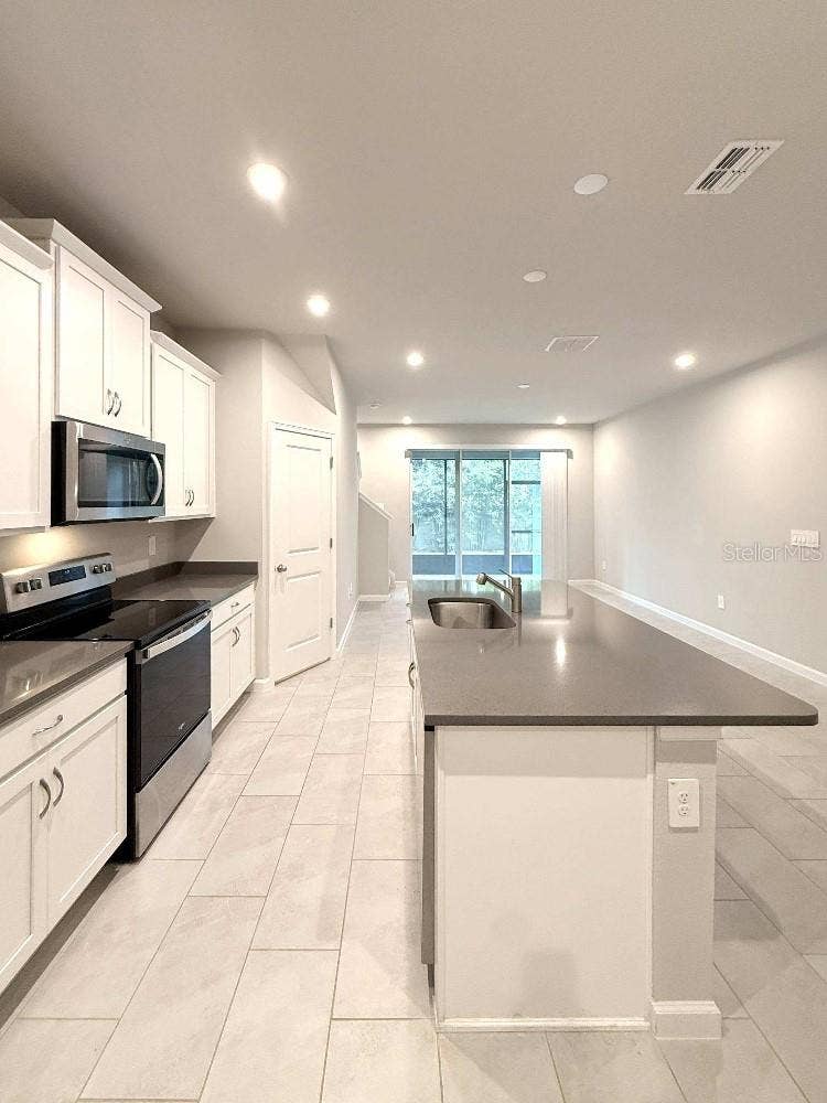 4166 CLOUD HOPPER WAY, Lutz, FL 33559 4166 CLOUD HOPPER WAY, Lutz, FL 33559