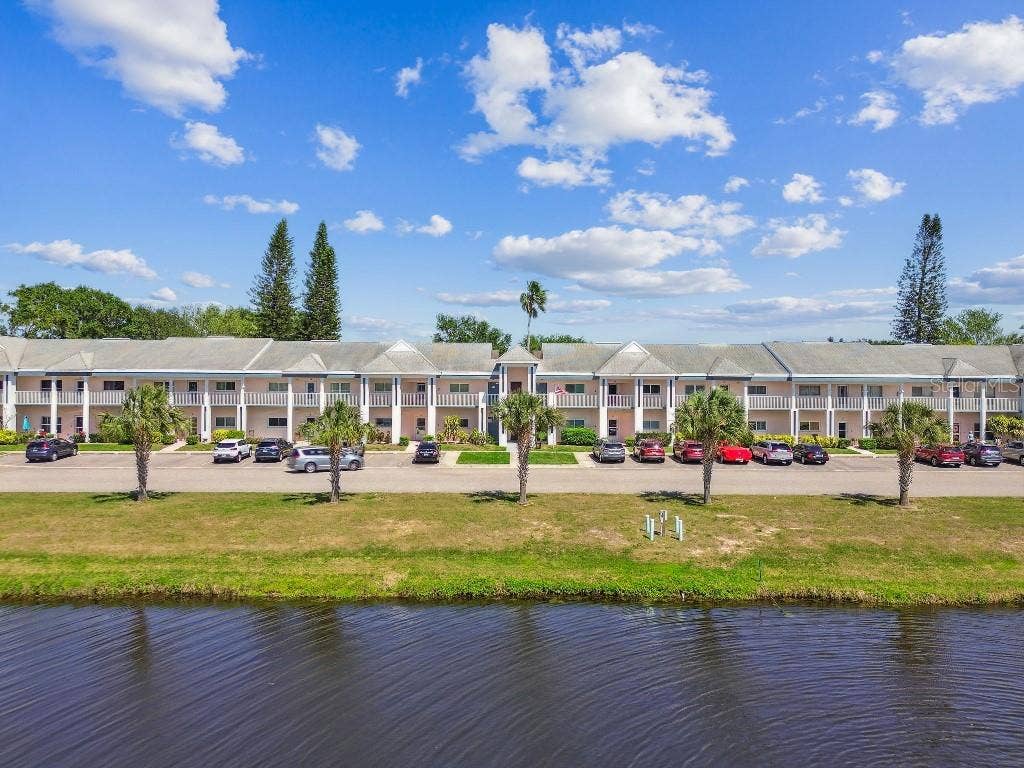 2291 AMERICUS BOULEVARD W, #41, Clearwater, FL 33763
