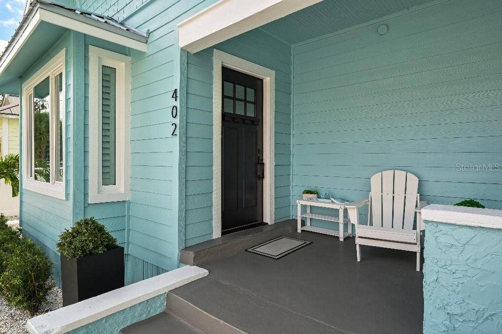 402 N ORANGE STREET, New Smyrna Beach, FL 32168