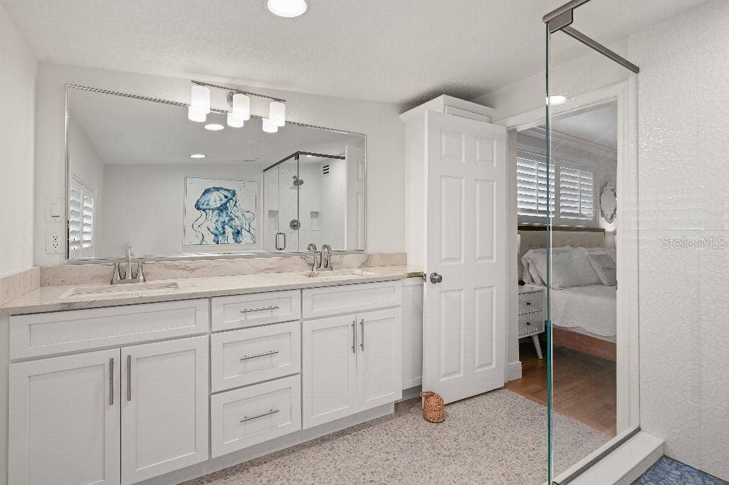 402 N ORANGE STREET, New Smyrna Beach, FL 32168