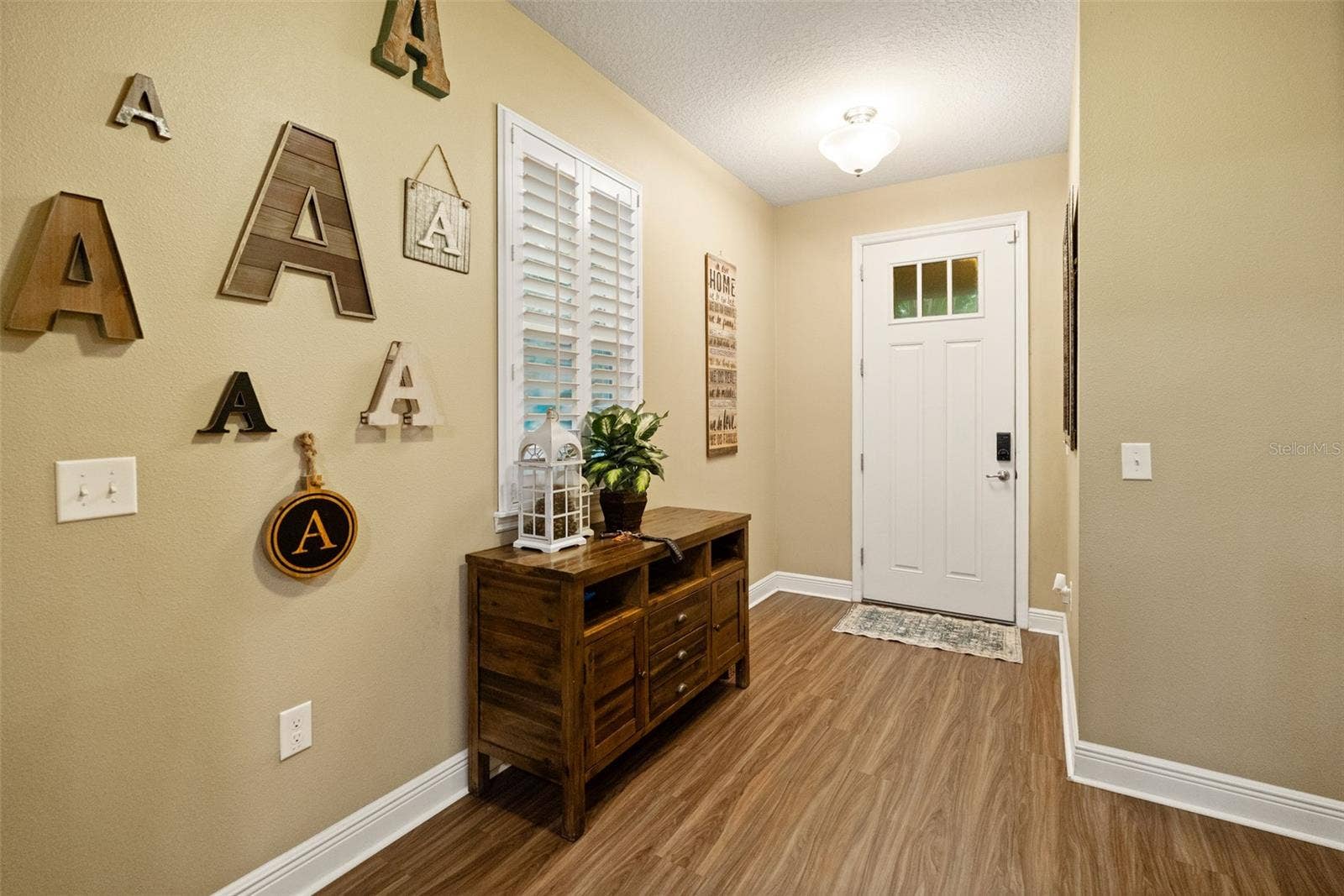 5840 MARMALADE LANE, Seminole, FL 33772 5840 MARMALADE LANE, Seminole, FL 33772