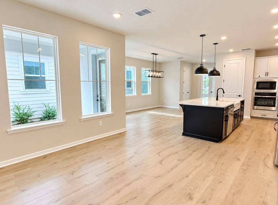 15053 SIRLEAF DRIVE, Orlando, FL 32827 Kitchen