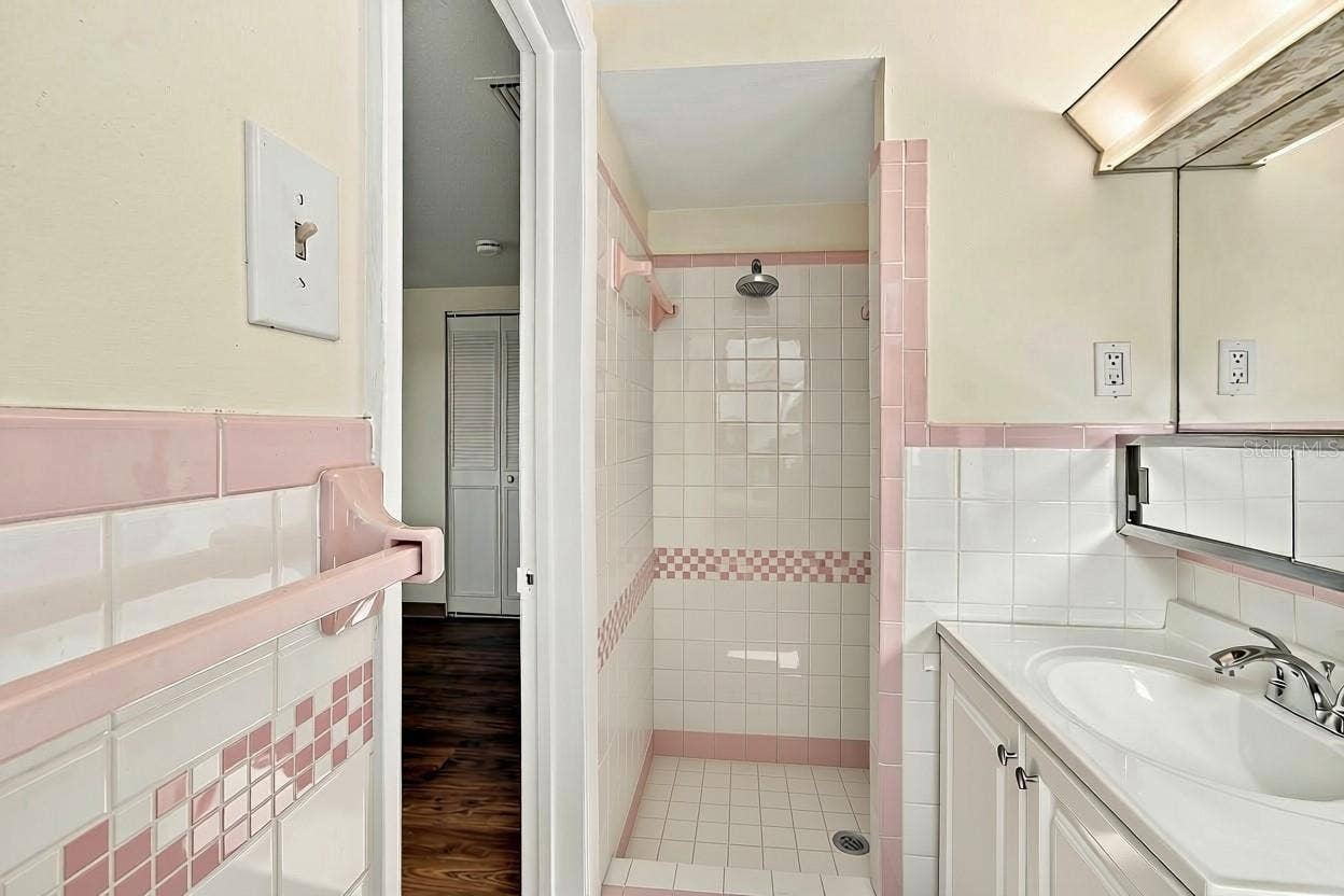 7917 MIMOSA DRIVE, Port Richey, FL 34668 Ensuite