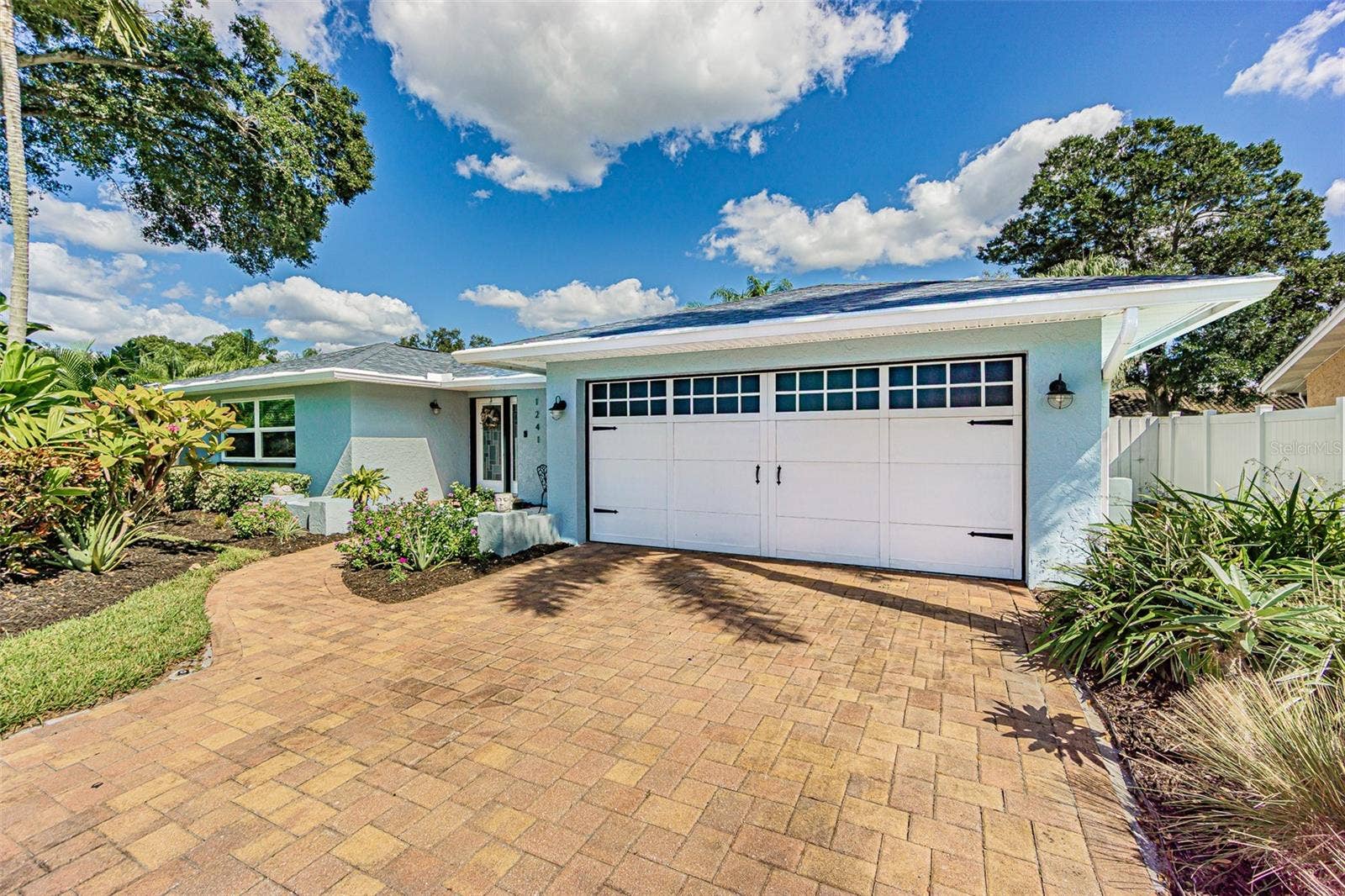 1241 STONY BROOK LANE, Dunedin, FL 34698 1241 STONY BROOK LANE, Dunedin, FL 34698