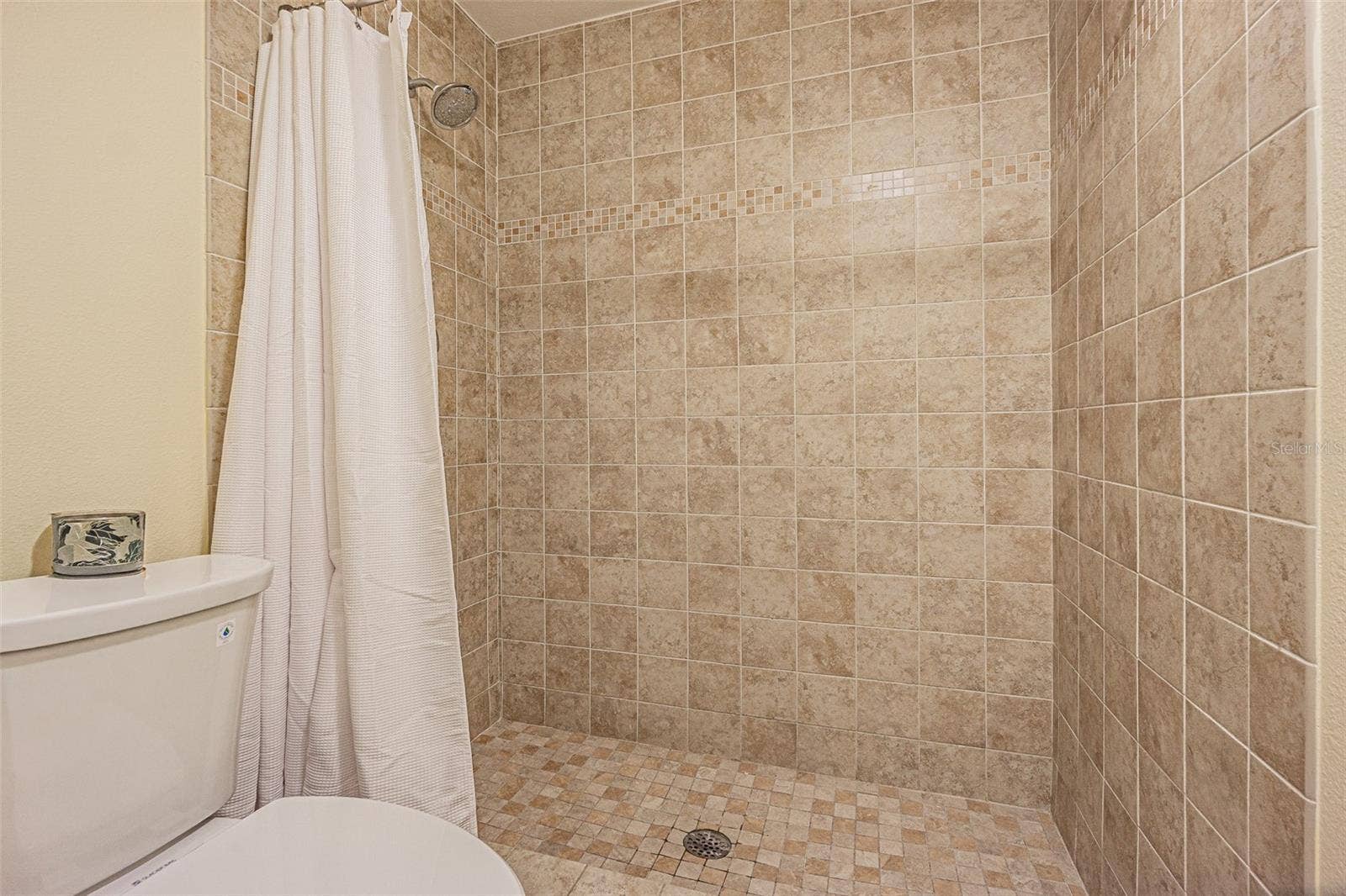 1241 STONY BROOK LANE, Dunedin, FL 34698 1241 STONY BROOK LANE, Dunedin, FL 34698
