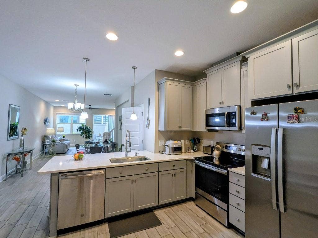 2454 FOGGY CREEK CIRCLE, Clearwater, FL 33764